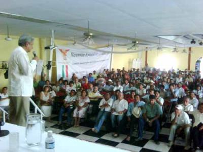 El Lic. Andrés Manuel López Obrador en la ciudad de Campeche ayer Lunes 31